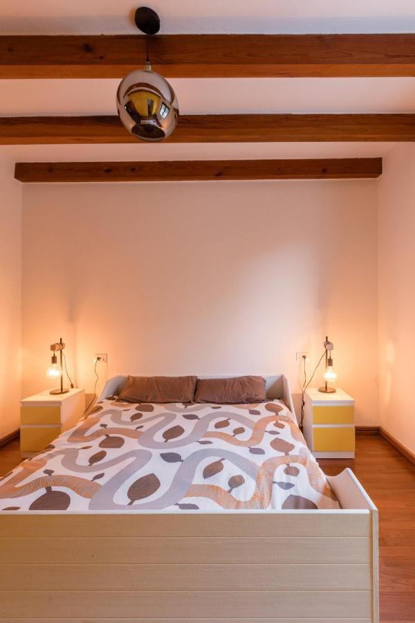 Maison Mialon: Country House Amidst Of Nature La Esperanza  Esterno foto