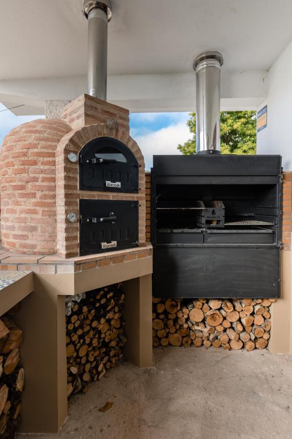 Maison Mialon: Country House Amidst Of Nature La Esperanza  Esterno foto